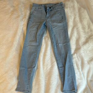 Size 8 Light Wash American Eagle High Rise Jeggings